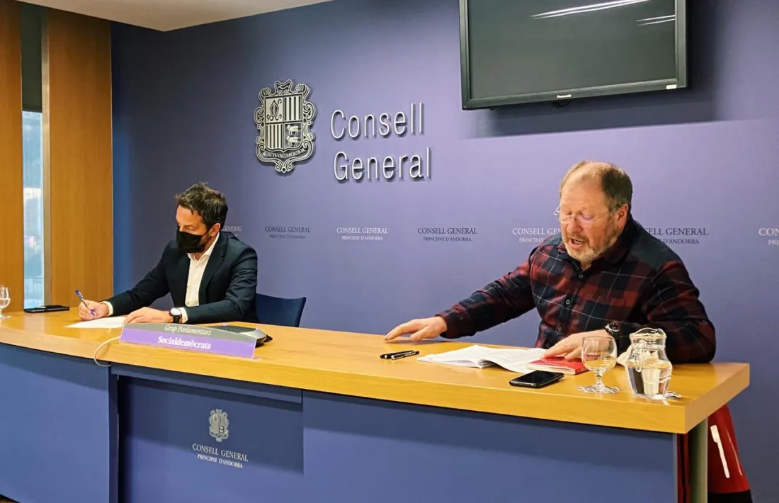 Pere López i Jordi Font en la compareixença d’aquesta tarda al Consell General.
