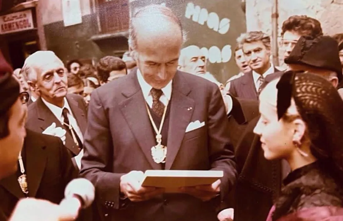 Imatge de les intervencions davant el nombrós públic que els visitants van concitar a la capital. 