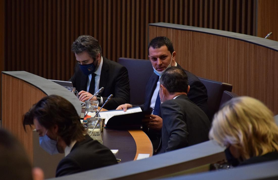 El ministre de Presidència, Economia i Empresa, Jordi Gallardo, durant la sessió de Consell General.
