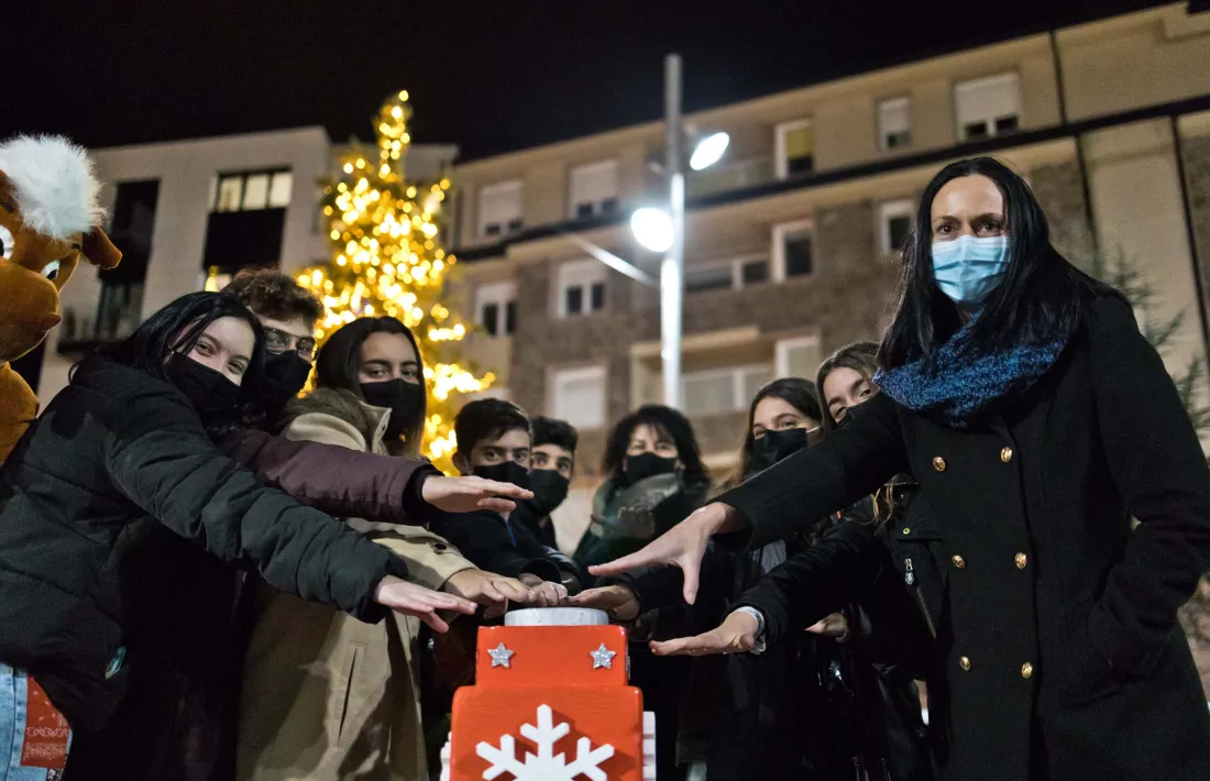 Un moment de l'encesa de llums i l'obertura del Mercadet de l'Avet de la Massana.