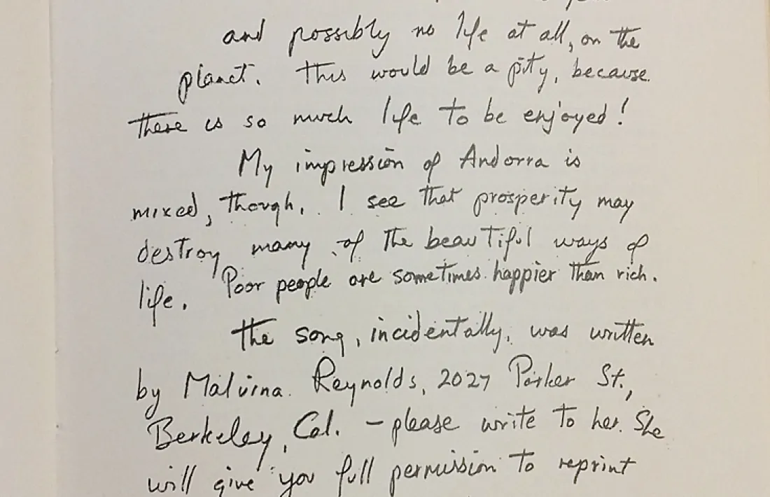 Carta autògrafa que Pete Seeger va escriure en resposta al qüestionari de Morell per a ‘693 anys després’.