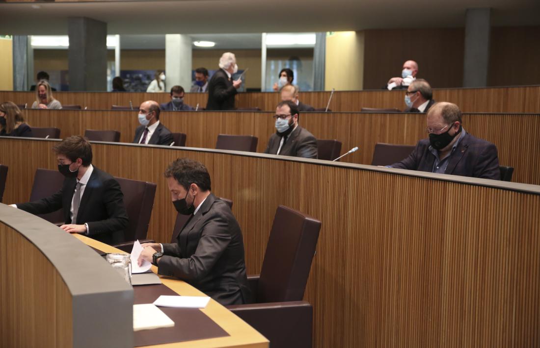 El grup parlamentari socialdemòcrata en una sessió del Consell General.