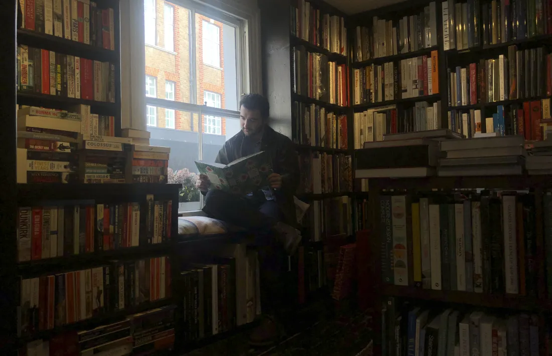 L’escaldenc va estudiar edició a la universitat de Londres i s’ha foguejat a Edicions del Periscopi i Vicens Vives Leobook.