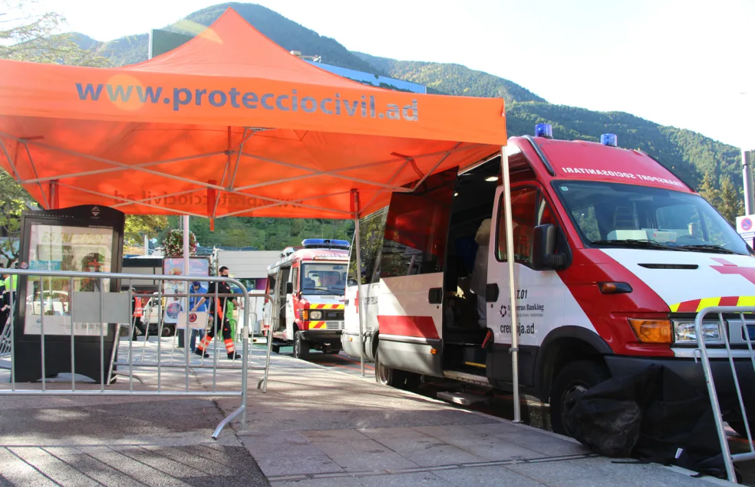 L''stop lab' mòbil en el primer dia de funcionament a Encamp.