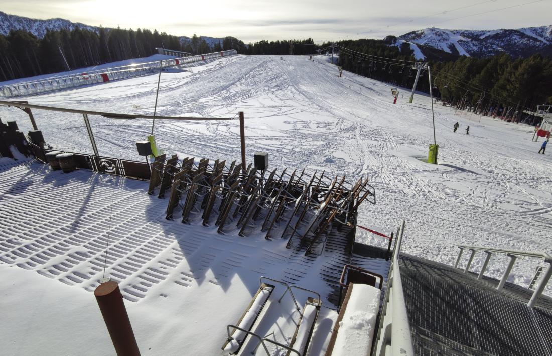 Les pistes de l’estació de Pal buides d’esquiadors.