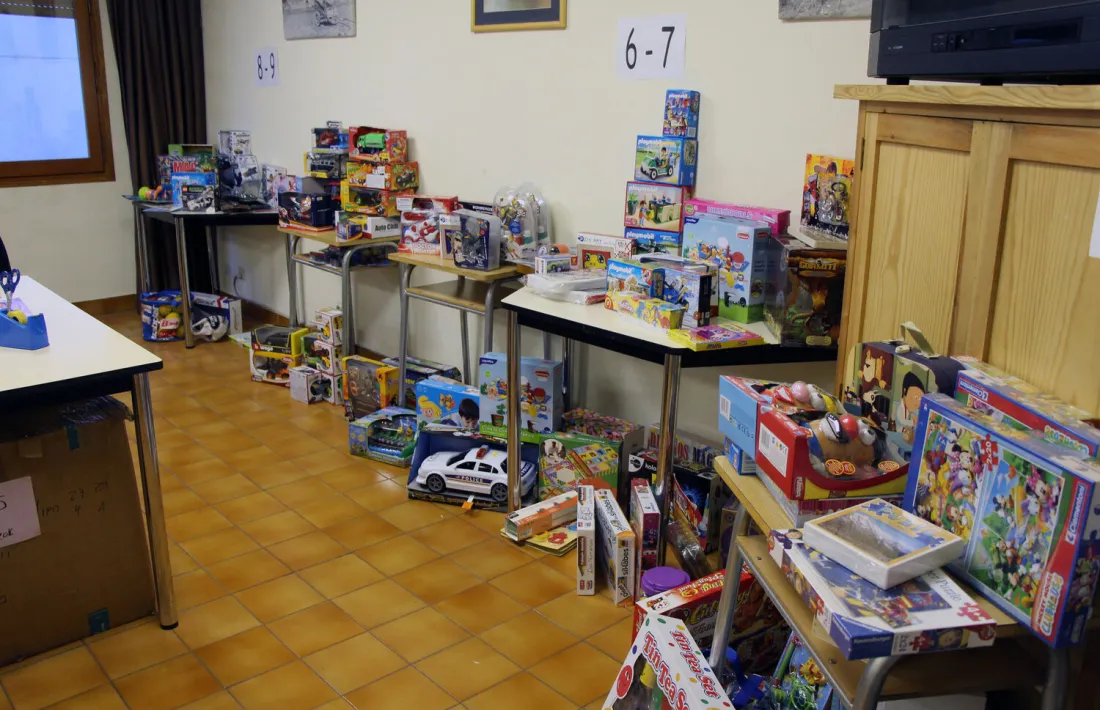 Algunes de les joguines recollides en una campanya antiga de Càritas.