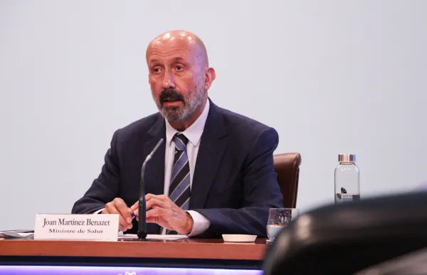 153077_salut-joan-martinez-benazet-posterior_2486161617_73021090_1329x886