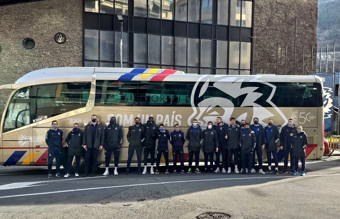 Els integrants de l'equip, abans de sortir d'Andorra direcció Fuenlabrada.