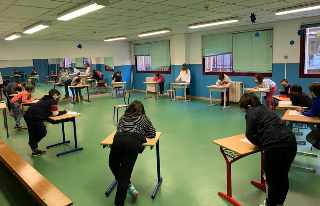 Els alumnes de l'escola francesa de Sant Julià de Lòria.