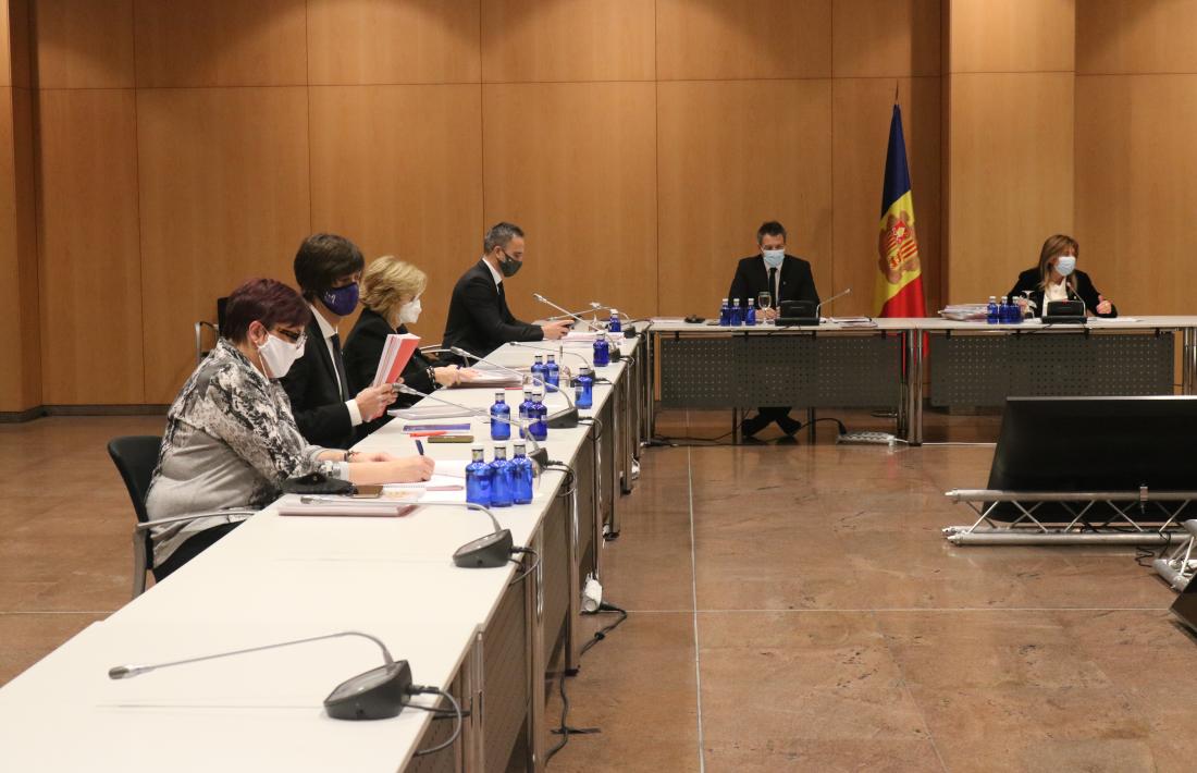 Els consellers de PS+I en una sessió del consell de comú.