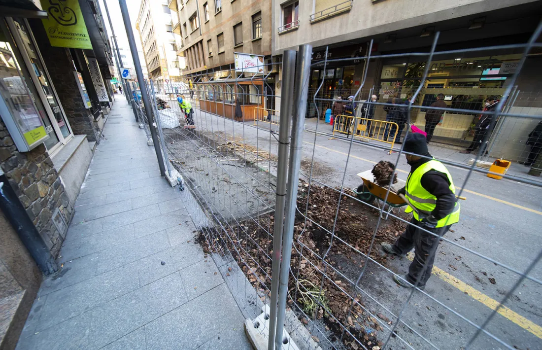 Les obres al carrer Callaueta, que han començat aquest dilluns.