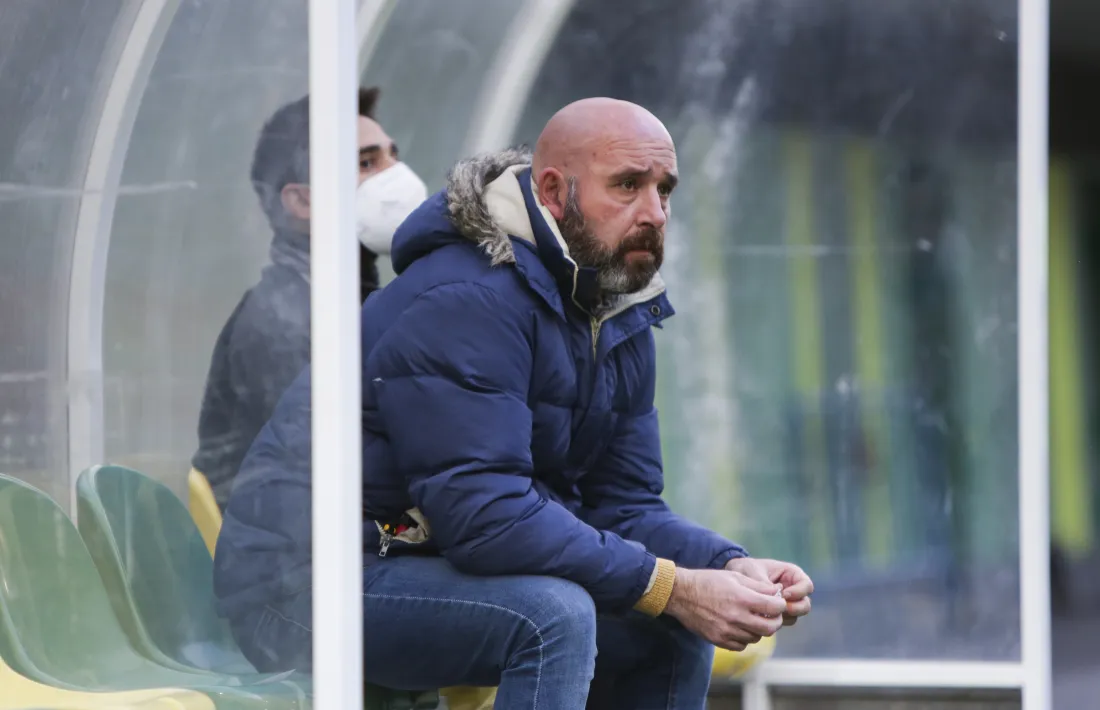 Nacho Castro, destituït, no continuarà a la banqueta de l’FC Andorra. Foto: Facundo Santana