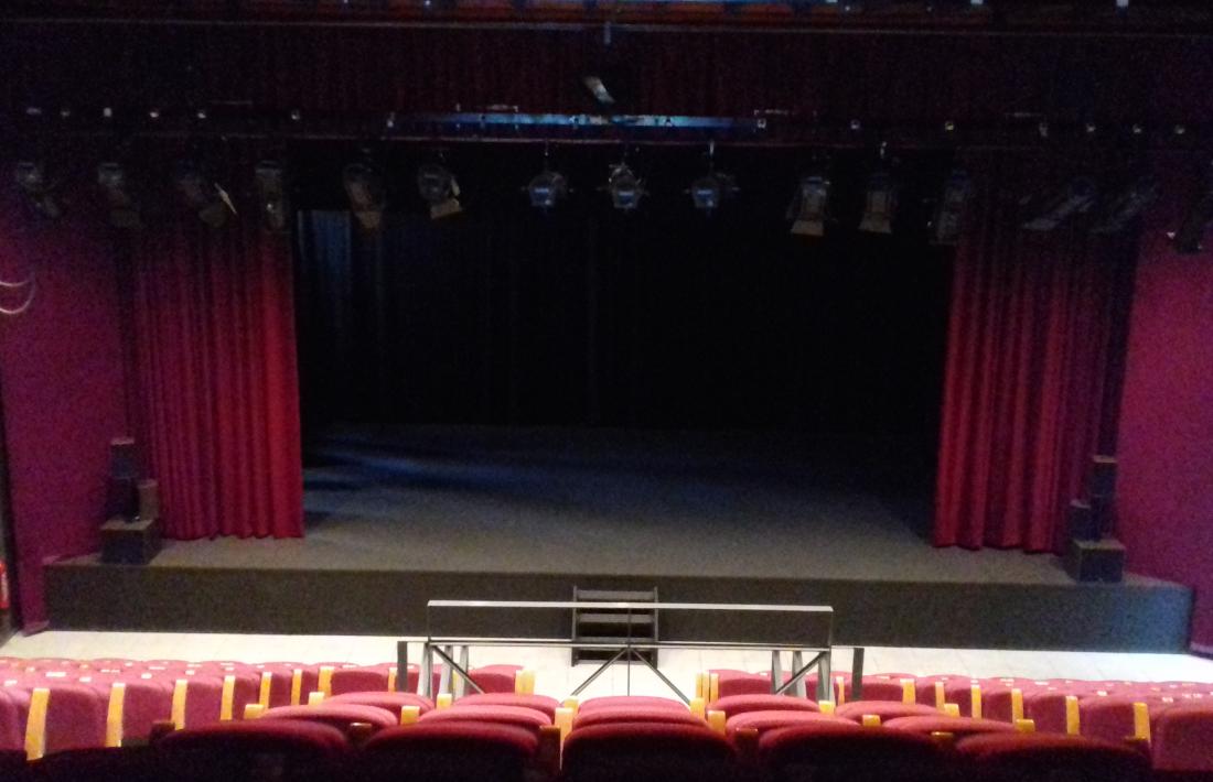 Interior del Teatre Comunal.