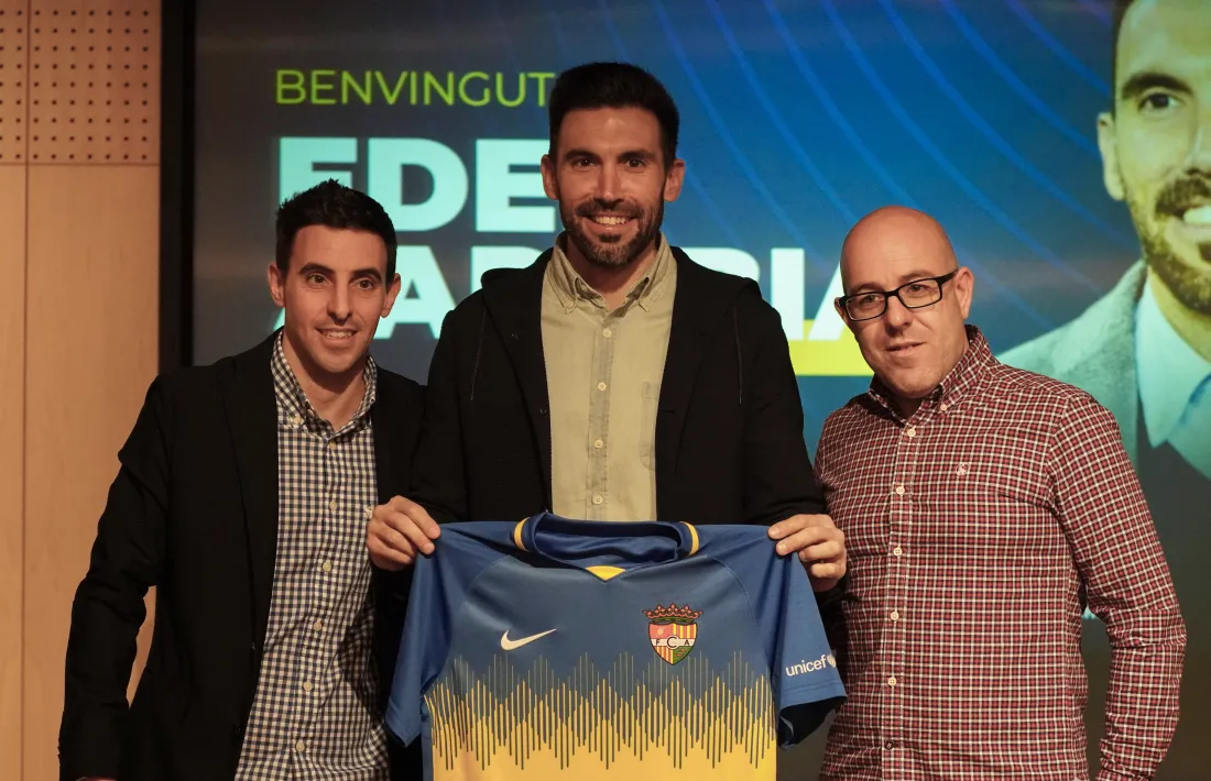 El nou entrenador de l’FC Andorra, Eder Sarabia, al costat dels seus ajudants, Jon López i Manu Torres. Foto: FC Andorra