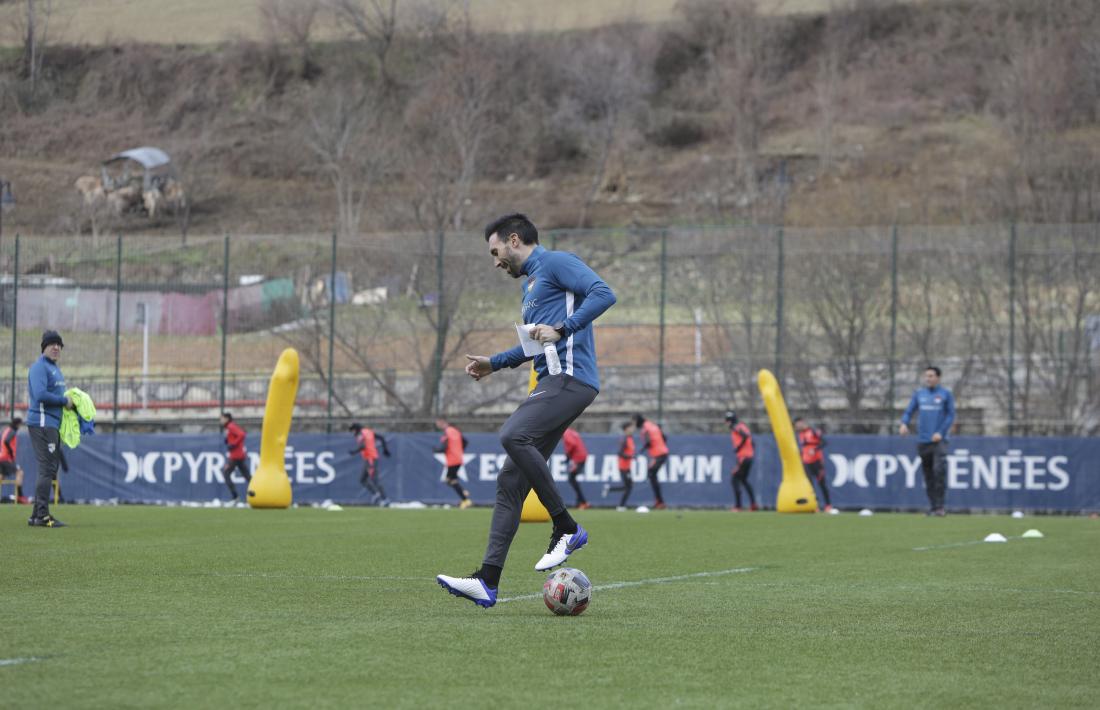 Eder Sarabia, a Prada de Moles, en el seu primer entrenament amb l'FC Andorra. Foto: Facundo Santana