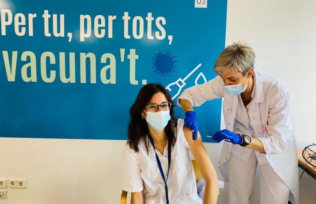 La metgessa internista especialista en malalties infeccioses Cristina Royo s'ha vacunat aquest dijous.