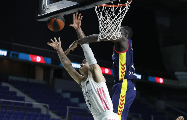 p._29_malik_dime_rs330218_j21_rmb-mba_firmar_acb_photo_-_v_carretero