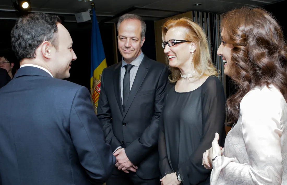 Xavi Granyó, Lourdes Alonso i Goretti López el dia que van jurar com a saig.