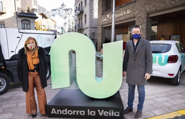 p._08_nova_identidad_comu_alv_-_tony_lara