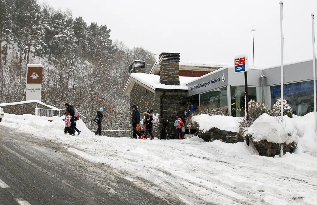 El contracte de concessió de l’alberg al British College es va signar al març del 2018.