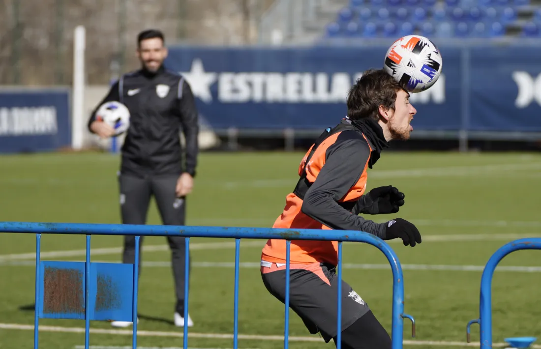 El migcampista de l’FC Andorra, Rai Marchán, a l’entrenament d’ahir a Prada de Moles. Foto: FC Andorra