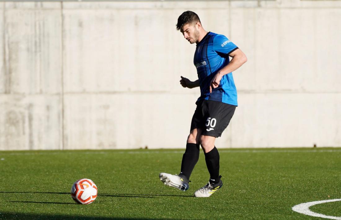 Pau Bosch es va estrenar diumenge passat amb la samarreta de l’Inter Club Escaldes contra l’FC Santa Coloma. Foto: Interescaldes.com