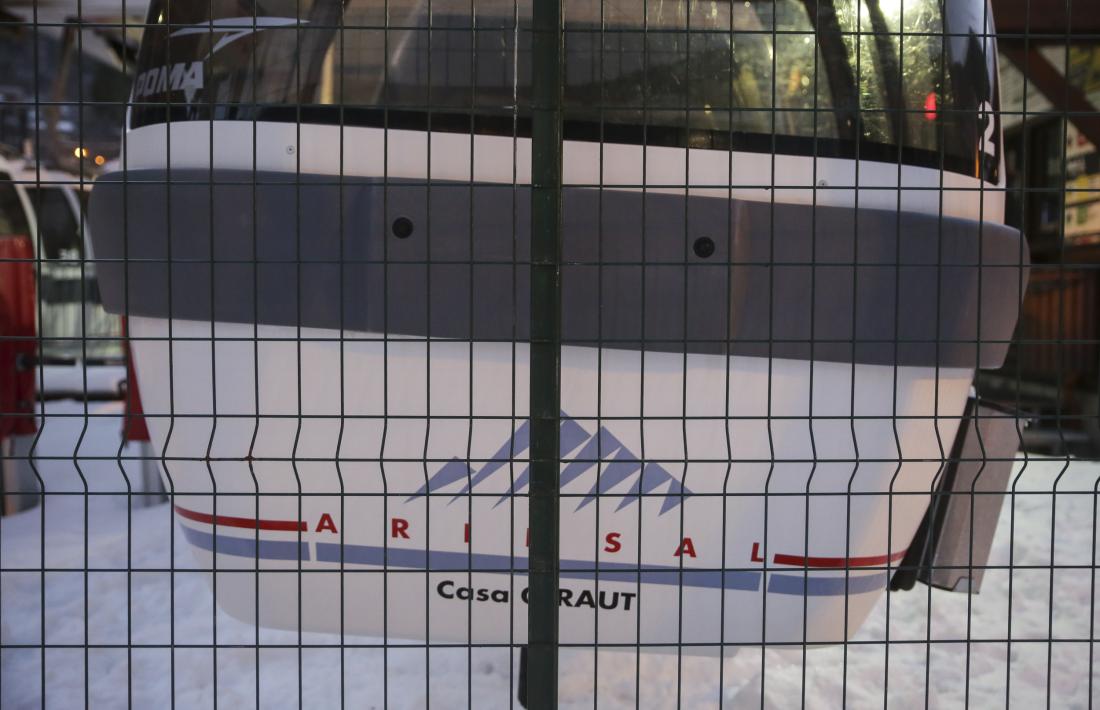 El telecabina del sector d’Arinsal, tancat durant aquesta temporada d’hivern.