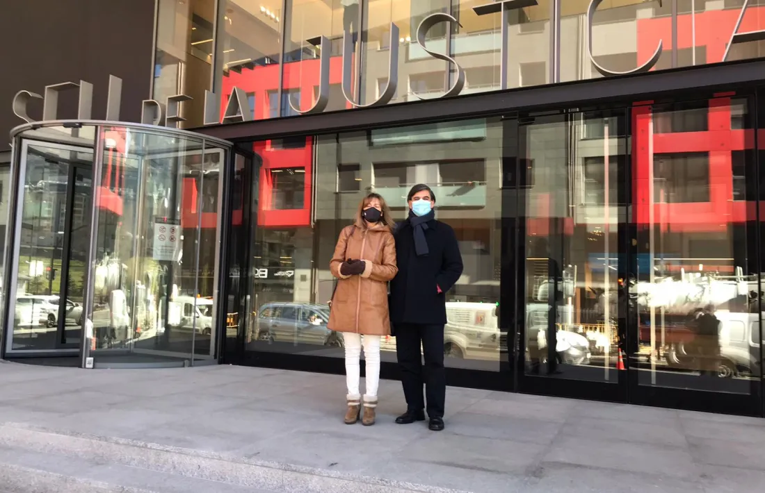 La presidenta de l'IDHA, Elisa Muxella, i l'advocat del col·lectiu Drets, Agustí Carles.