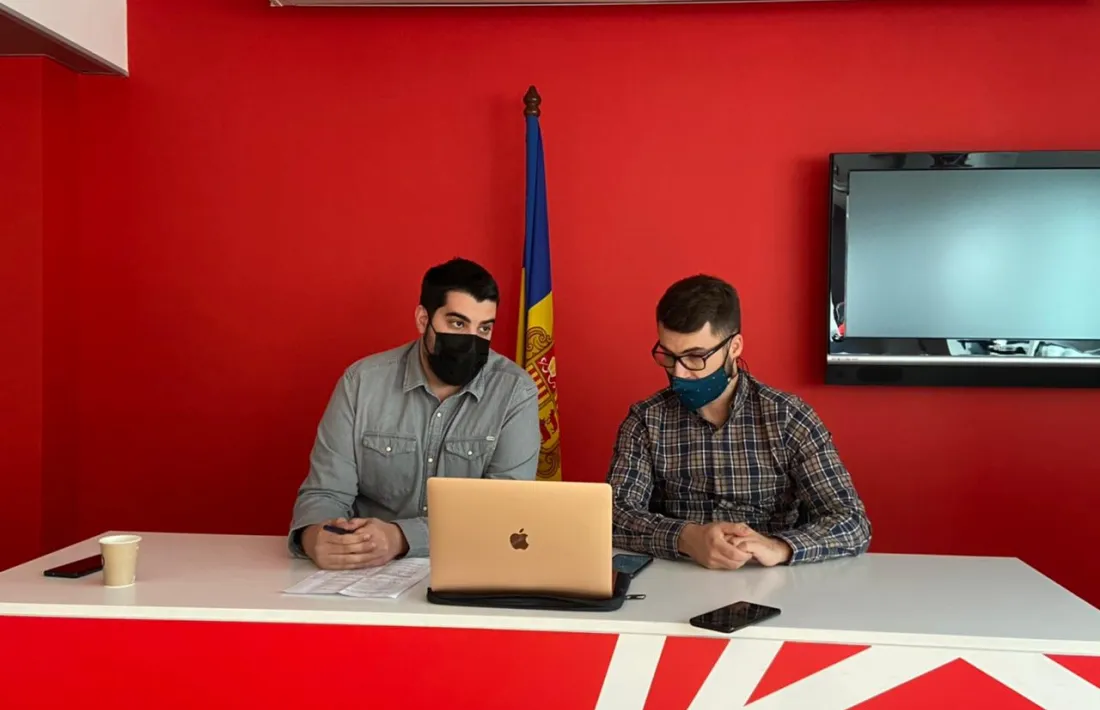 El secretari d’organització del PS, Pere Baró, i el coordinador de la JSA, Joao de Melo, en la compareixença telemàtica d’ahir.