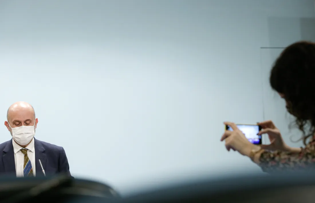 El ministre de Salut, Joan Martínez Benazet, en la roda de premsa d'aquest migdia.