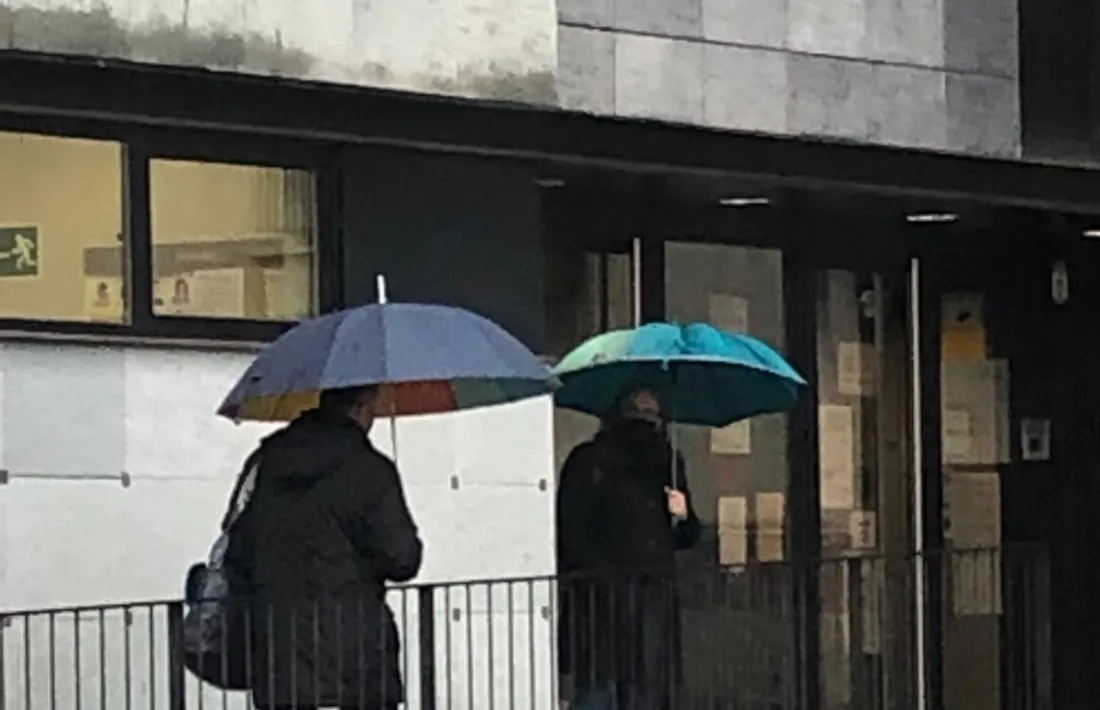 L'alcalde Jordi Fàbrega entrant als jutjats aquest matí a declarar.