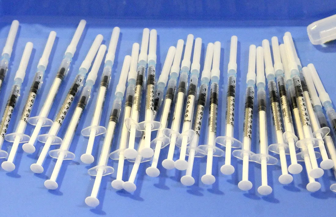 Vacunes preparades per a ser administrades.