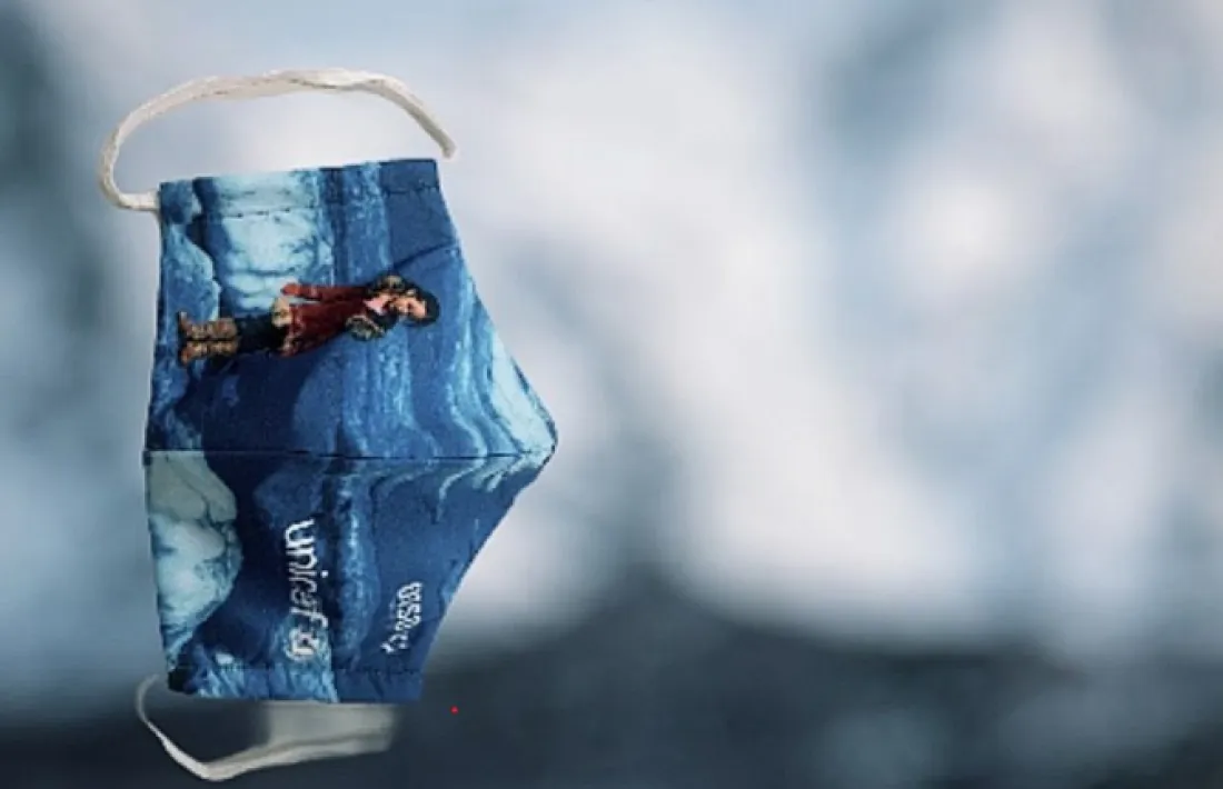 Una mascareta OTSO-Unicef.