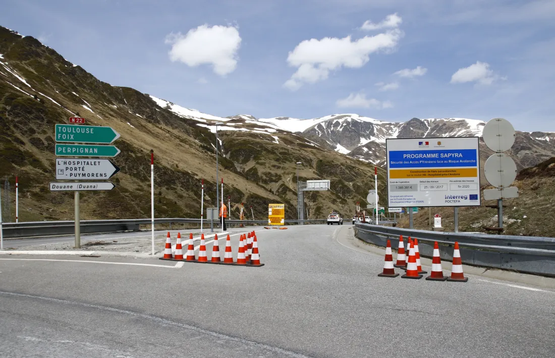 La carretera d'accés a França.
