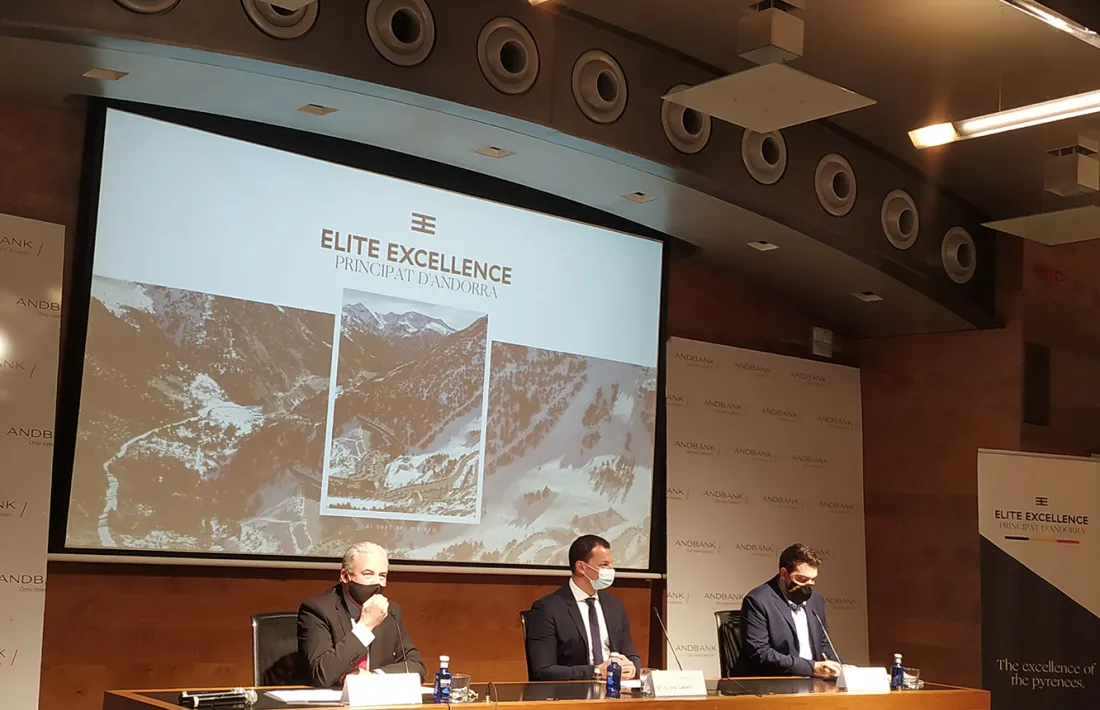 Un instant de la presentació.