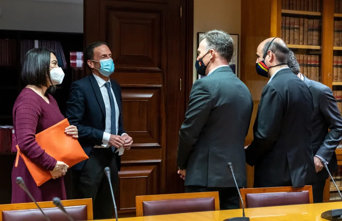 Costa, Montané i Mateu amb els diputats de Ciudadanos Edmundo Bal i Mari Carmen Martínez Granados.