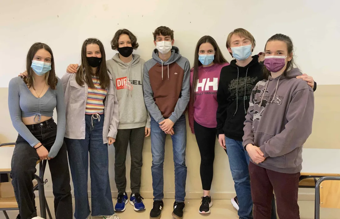 Els alumnes de l'escola andorrana de Batxillerat que participaran en la Lliga.