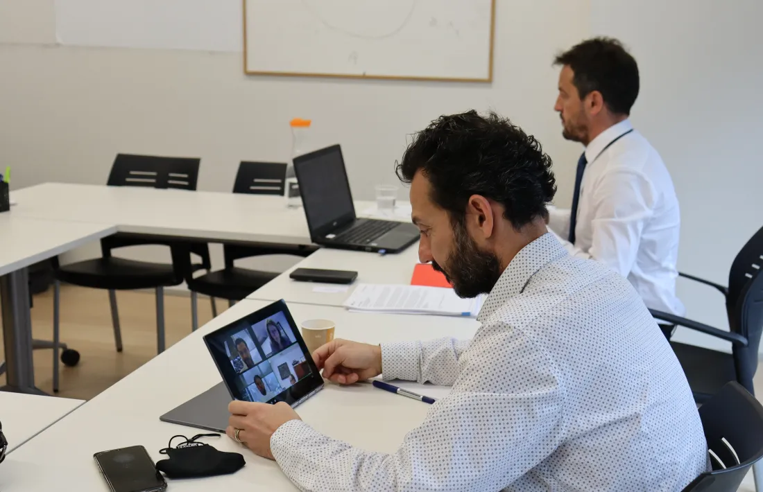 Un moment de la trobada celebrada telemàticament.