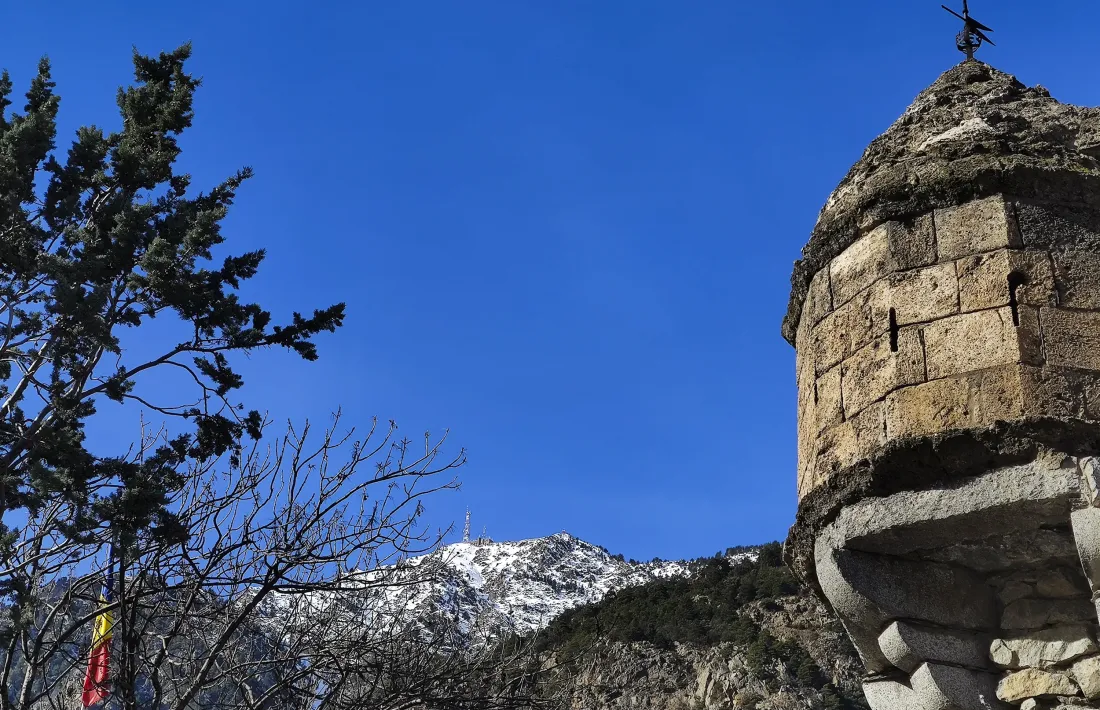 Imatge del pic del Carroi des de la Casa de la Vall.