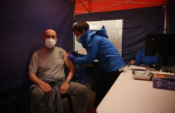 vacunes_jm_benazet_-_facundo_santana