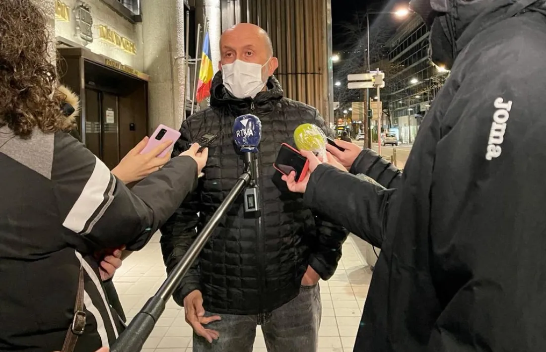 Martínez Benazet en la compareixença a peu dret d'aquest vespre.