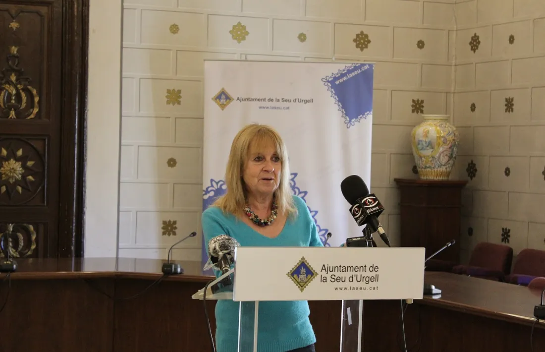 La síndica municipal de greuges, Anna Martí Pellicer, durant la presentació de l’informe a la premsa.