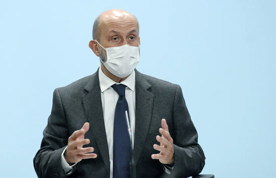 El ministre de Salut, Joan Martínez Benazet, en la compareixença d'aquest migdia.