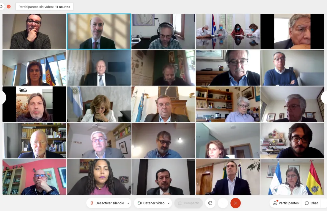 Un moment de la reunió telemàtica del ple universitari iberoamericà.