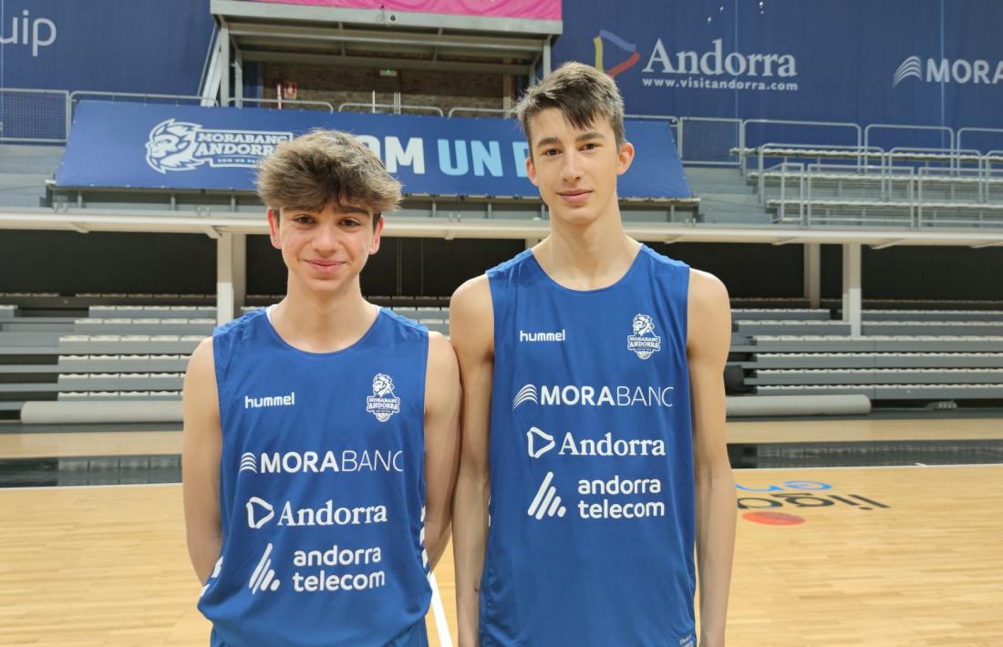Dos júniors del BC MoraBanc van entrenar-se amb el primer equip. Foto: Twitter BC MoraBanc
