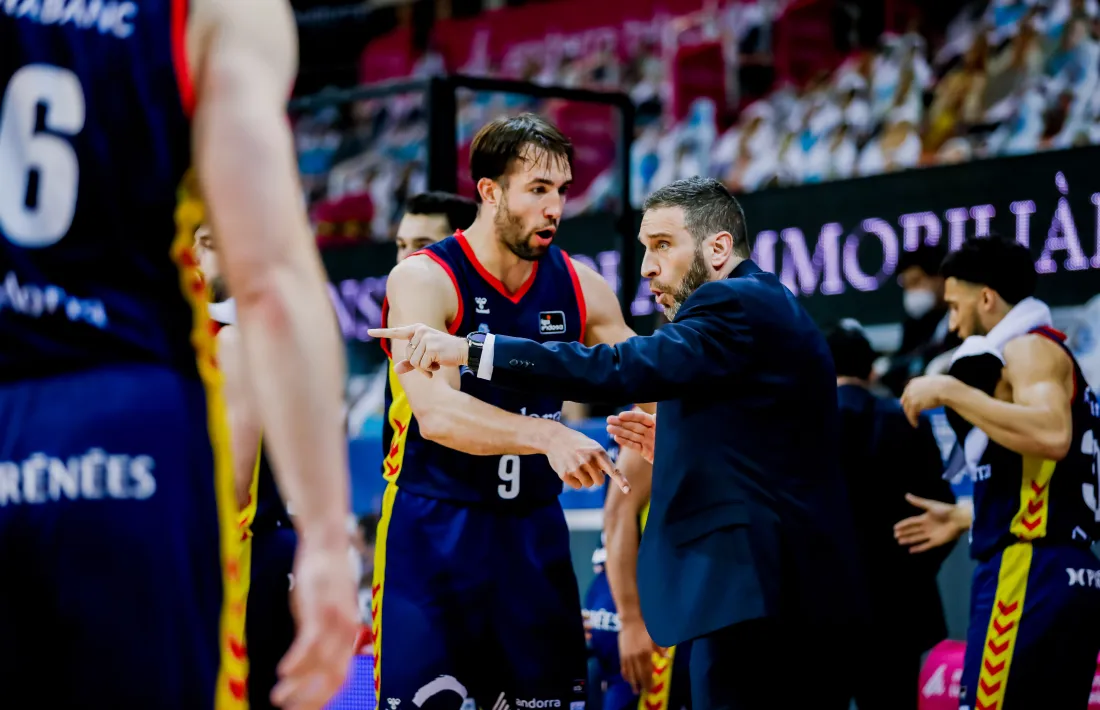 Nacho Llovet evita el quiròfan i el BC MoraBanc incorporarà un aler pivot. Foto: ACB Photo / Martín Imatge