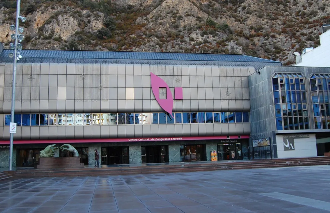 Vista del Centre cultural i de congressos lauredià.