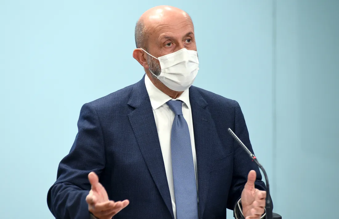 El ministre de Salut, Joan Martínez Benazet, en la roda de premsa d'aquesta tarda.