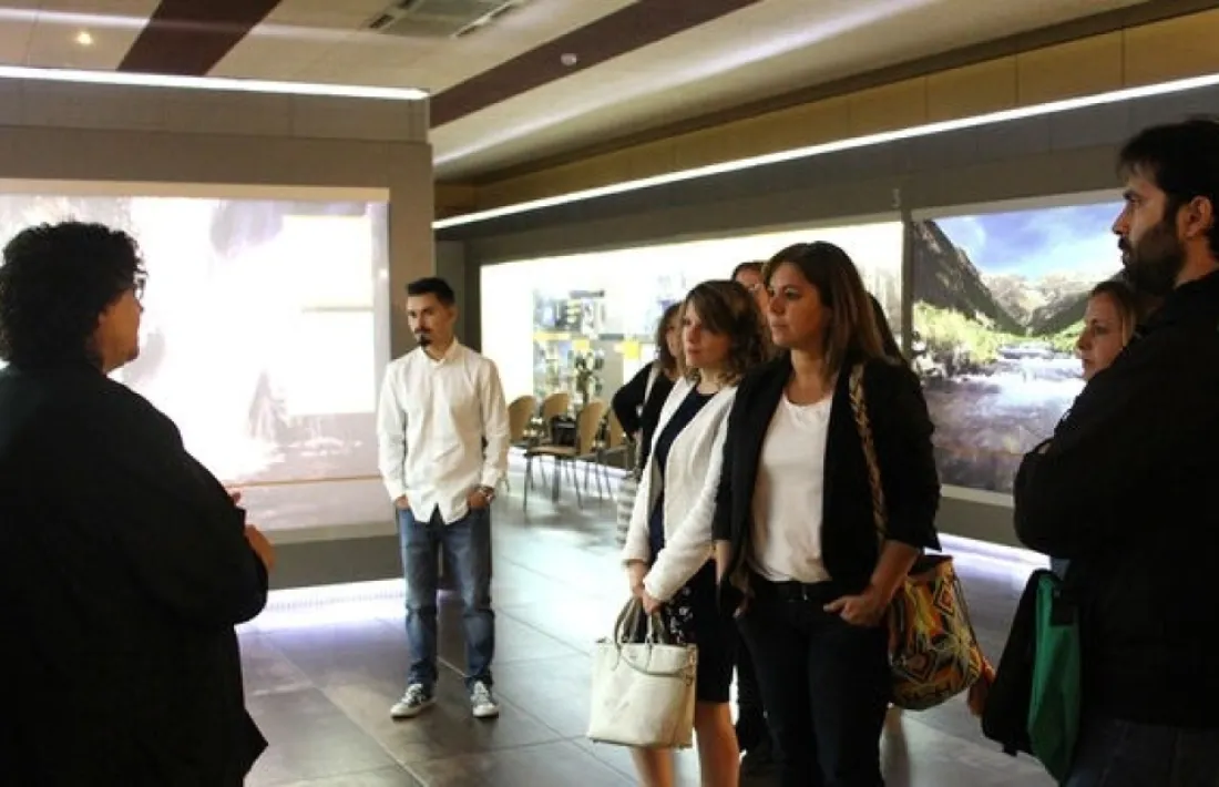 Una guia al museu de l’electricitat de FEDA, en una imatge d’arxiu.