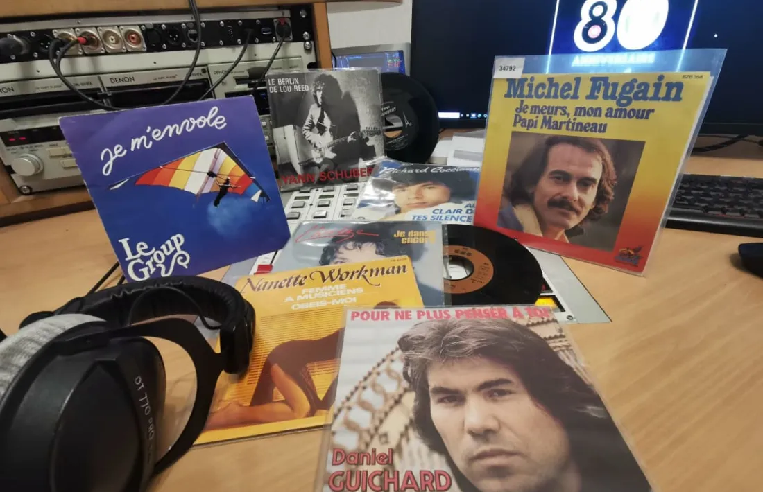 Alguns dels vinils que sonaran al programa especial que s’emetrà dilluns.